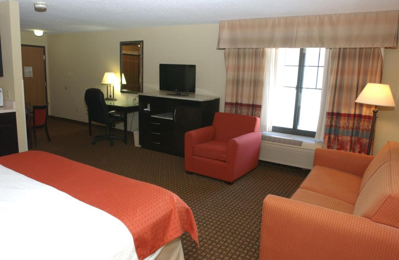 Holiday Inn Hotel & Suites Owatonna Экстерьер фото